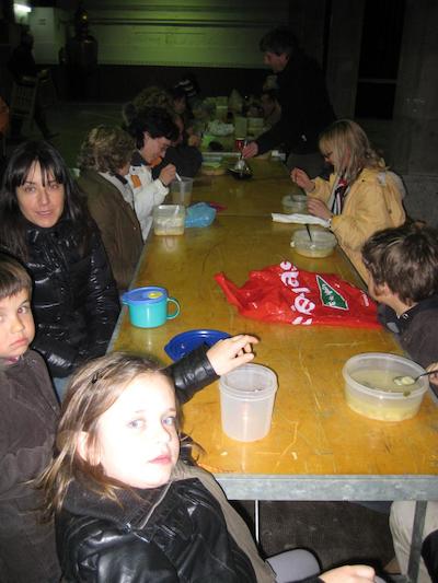 Mengem escudella, en fam�lia