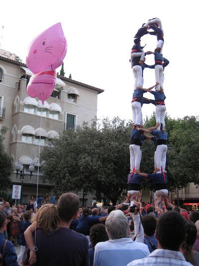 Castells a la pla�a de l'Esgl�sia