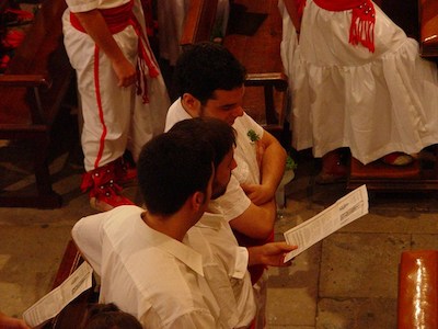 Ofrena de macips a Sant Roc i cantada dels goigs