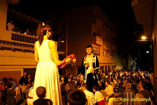 Cercavila nocturna de gegants