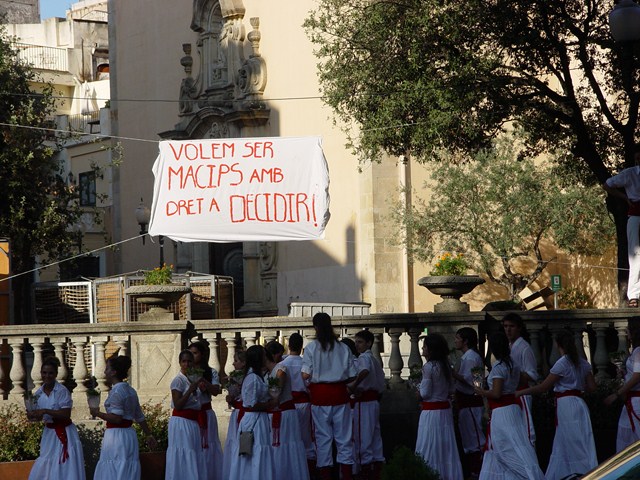 Cercavila de macips, macipes i captadores