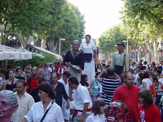 Cercavila de gegants i nans