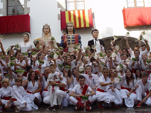Cercavila de gegants i nans