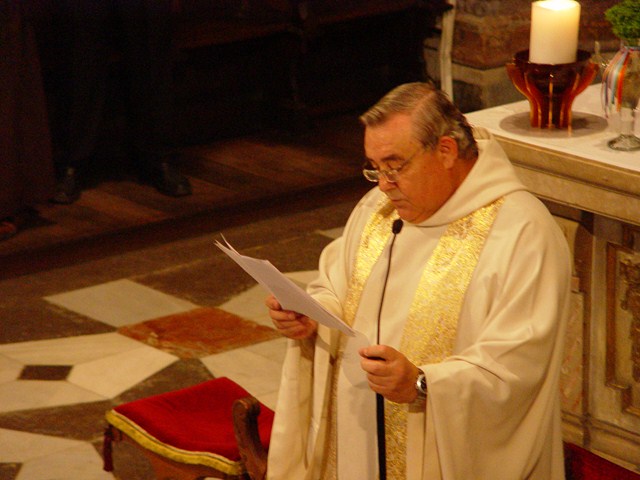 Ofrena de macips a Sant Roc i cantada dels goigs