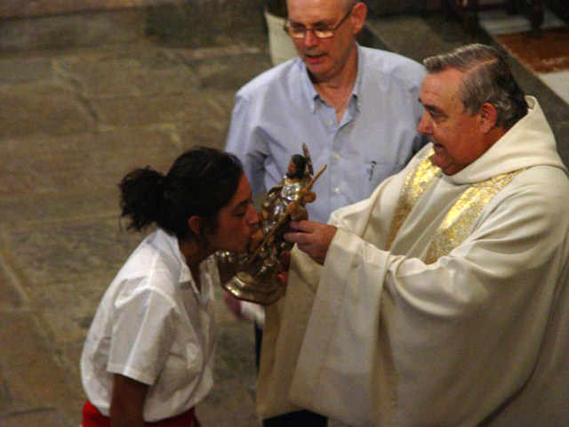 Ofrena de macips a Sant Roc i cantada dels goigs