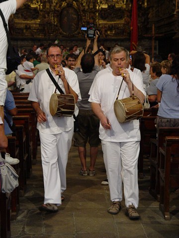 Ofrena de macips a Sant Roc i cantada dels goigs