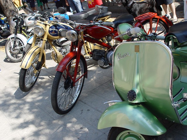 Trobada de cotxes i motos d'�poca