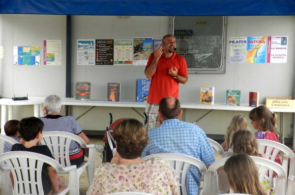 Biblioplatja - Hora del conte amb Roger Pou