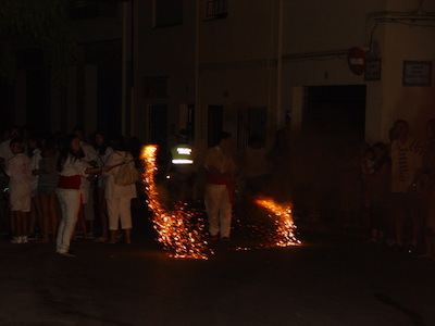 Cercavila nocturna de gegants