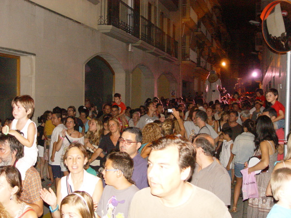Cercavila nocturna de gegants