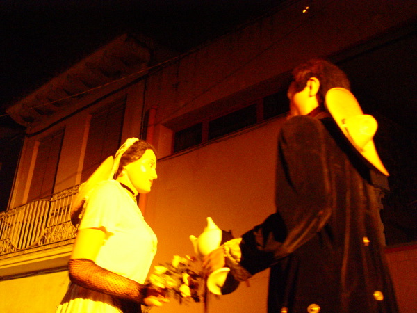 Cercavila nocturna de gegants
