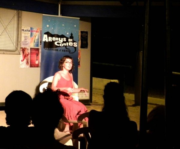 Arenys de contes amb M�nica Torra