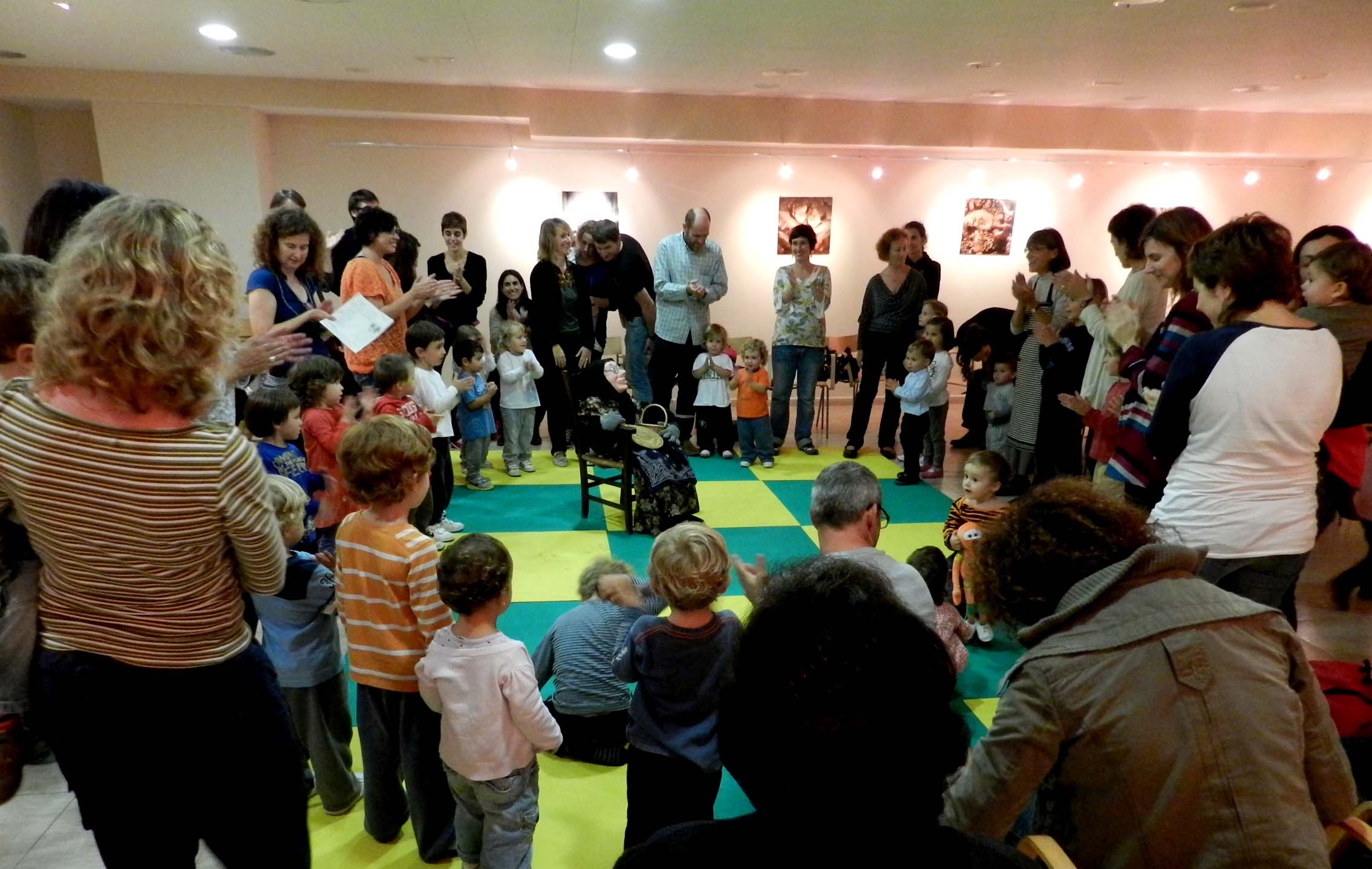Hora del conte amb Montserrat Jord� (25.10.2012)