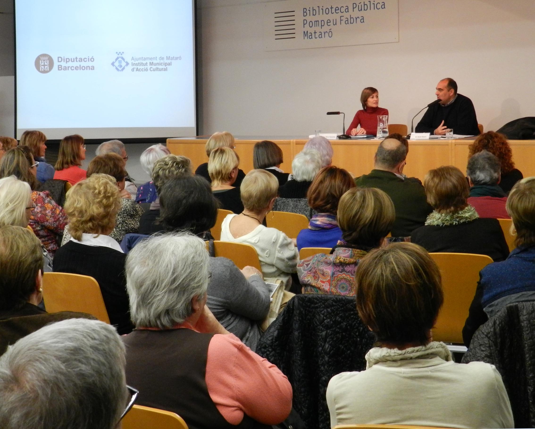 Tert�lia de novel�la comarcal amb Xavier Bosch (29.11.2012)