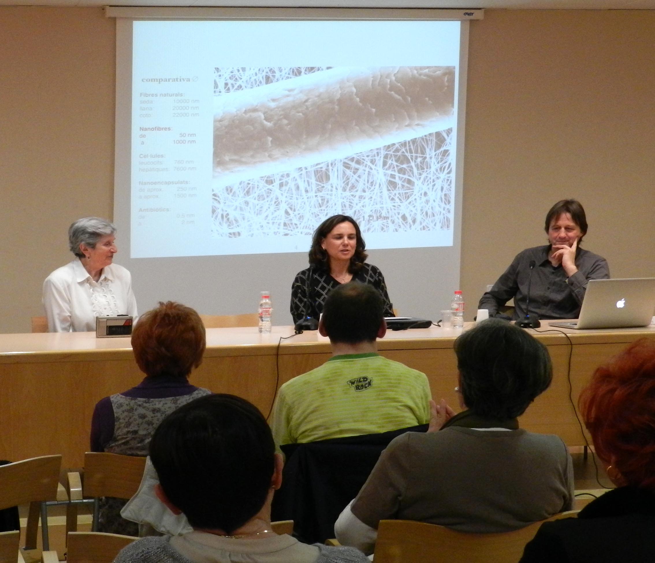 Confer�ncia i donaci� de diners a l'Hospital de Sant Joan de D�u (19.04.2013)