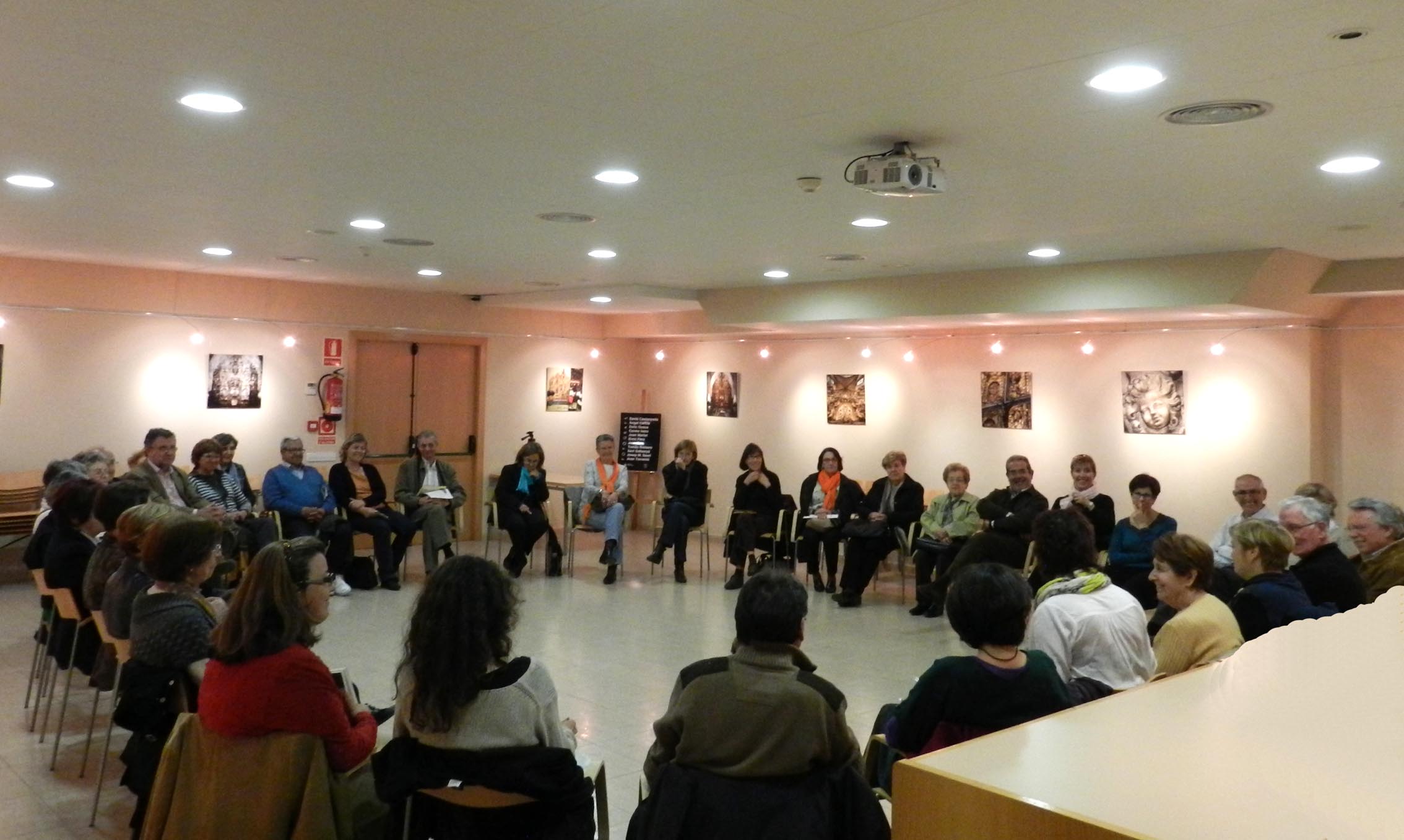 Tert�lia de novel�la amb Teresa Montmany (22.04.2013)