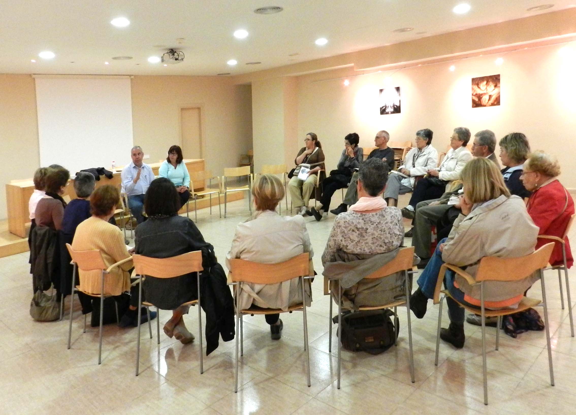Tert�lia de novel�la amb Enric Agust� (13.05.2013)