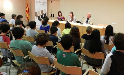 Trobada amb l'escriptora Laia Longan (17.05.2013) - Escola Sinera