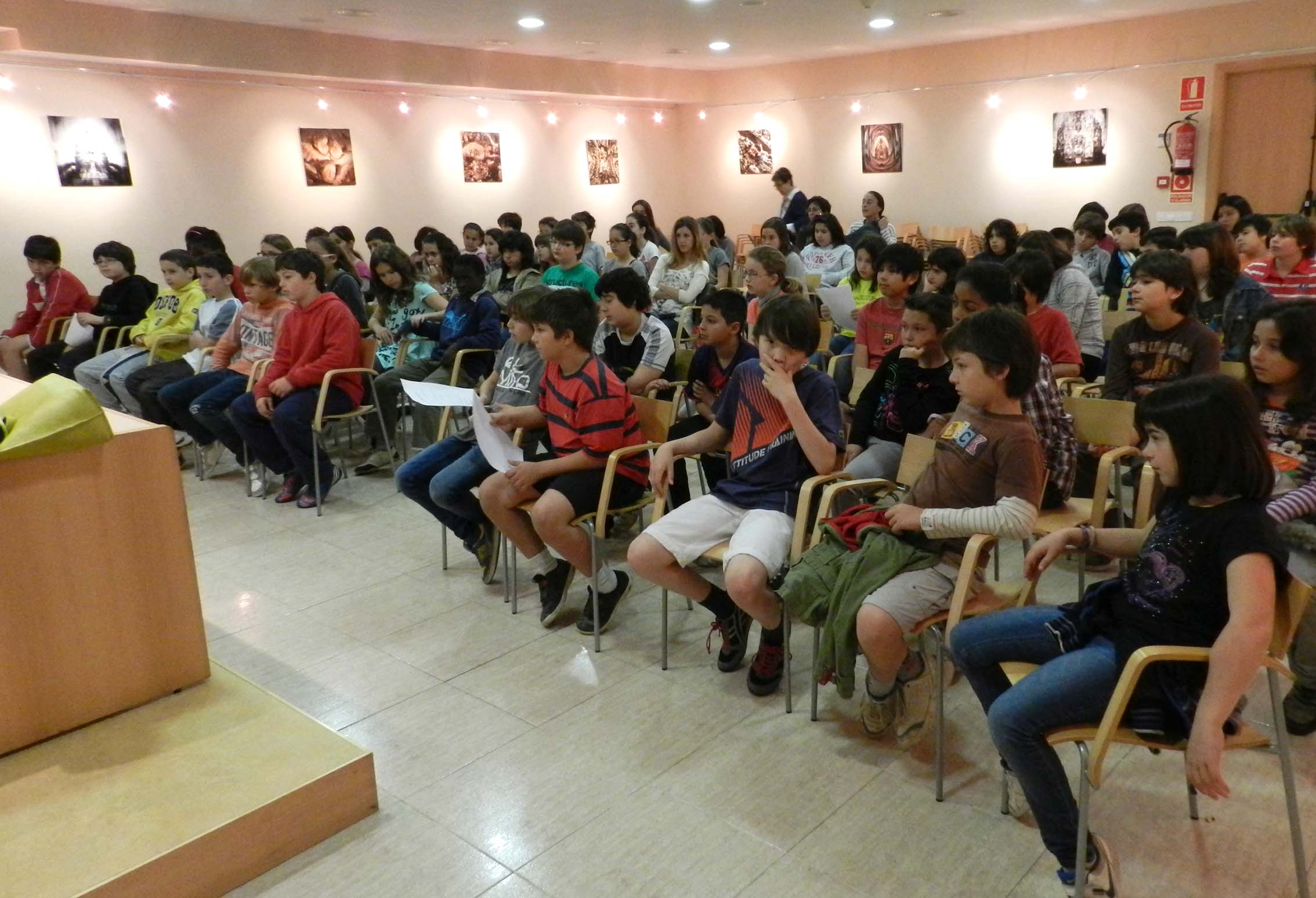 Trobada amb l'escriptora Laia Longan (17.05.2013) - Escola Joan Maragall