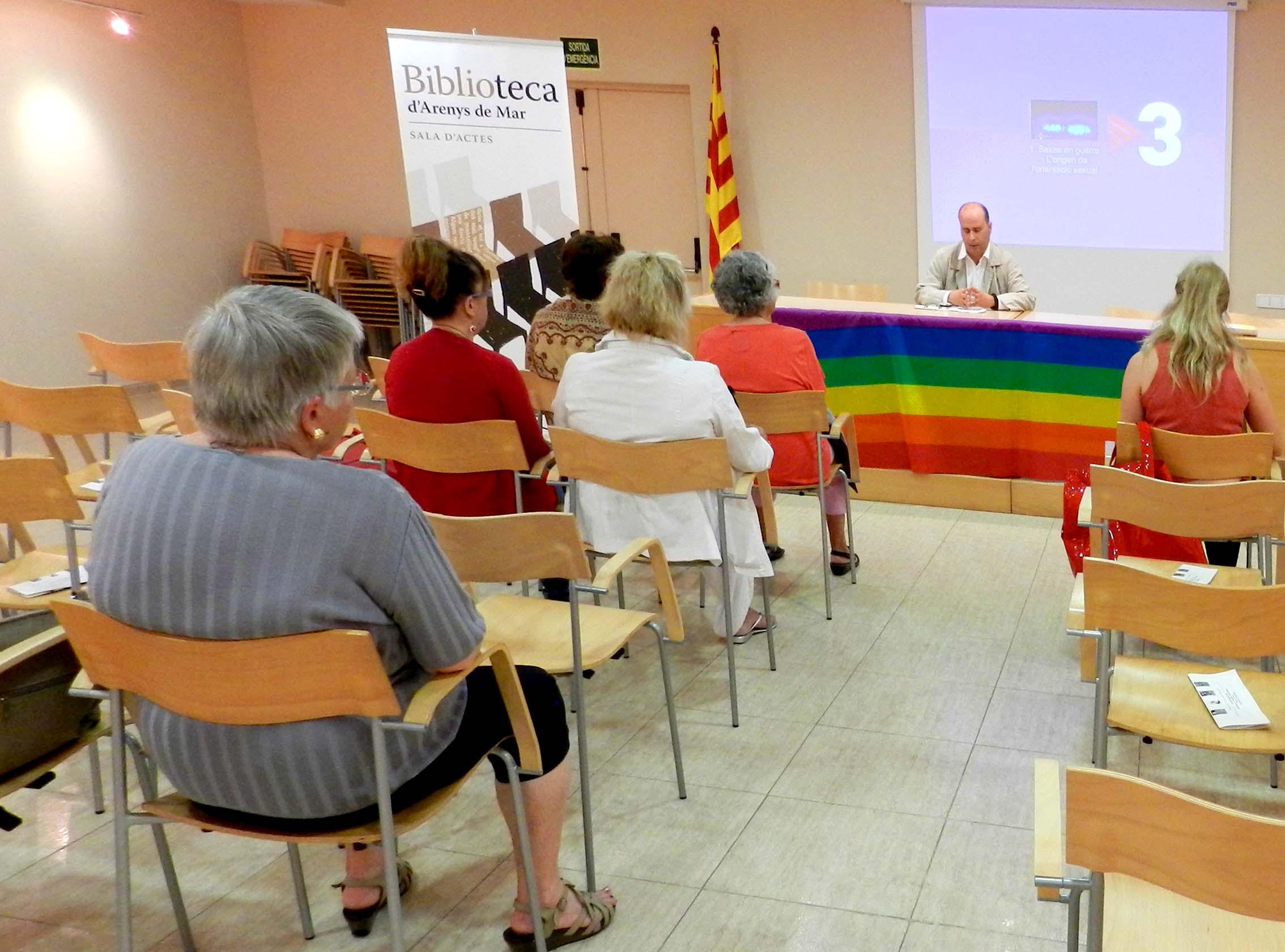 V�deo F�rum per commemorar el dia Internacional per l'Alliberament Gai, L�sbic i Transexual (27.06.2013)
