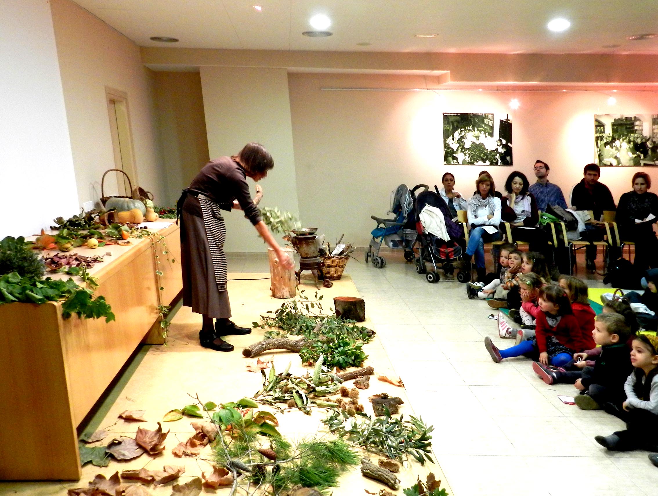 Hora del conte amb Montserrat Jord� (31.10.2013)