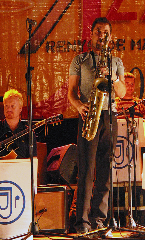 Imatges de l'11 Festival de Jazz d'Arenys de Mar - 2002 - Foto 13690265
