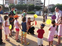 Taller de circ a la Biblioplatja