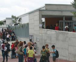 Primer dia de classe al nou edifici de l'escola Sinera, al setembre del 2010.