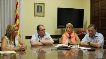 Explicaci&oacute; en roda de premsa del PFI que ofertar&agrave; la vila aquest mateix curs