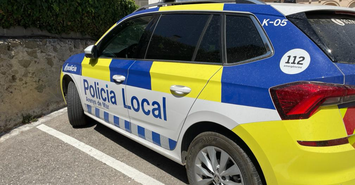 la policia local det� tres persones per un presumpte delicte de receptaci� d�objectes robats