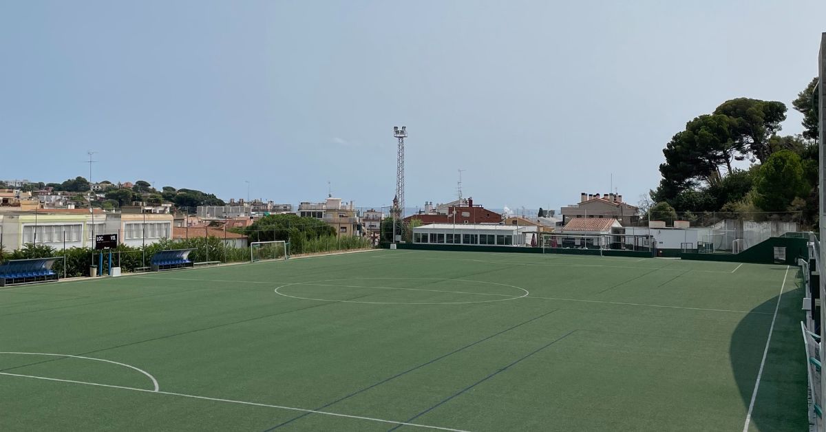 El Camp de Futbol Bernat Coll obre les portes aquest estiu per a qui vulgui jugar a futbol