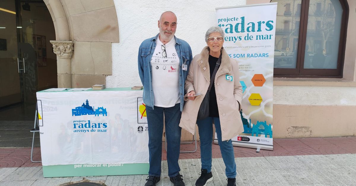 campanya al carrer de captació de voluntaris per al projecte radars