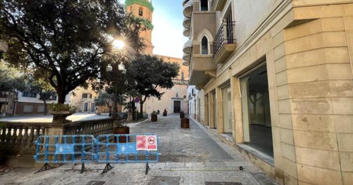 finalitzen les obres d'entrada al carrer de l'esglsia, al costat de la placeta