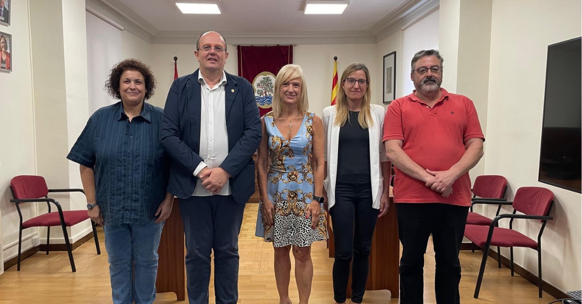 la delegada del govern a barcelona, pilar daz, es reuneix amb l'alcalde i regidors de govern