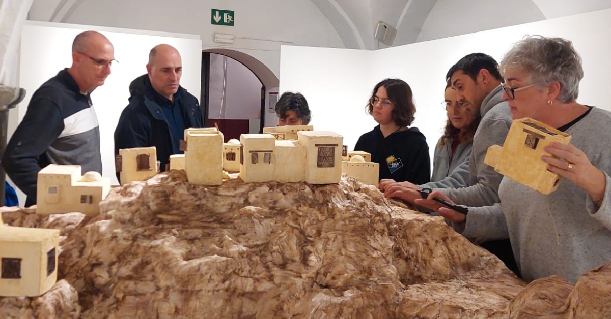 el calisay acull el pessebre municipal participatiu amb un recorregut b�blic pel naixement de jes�s