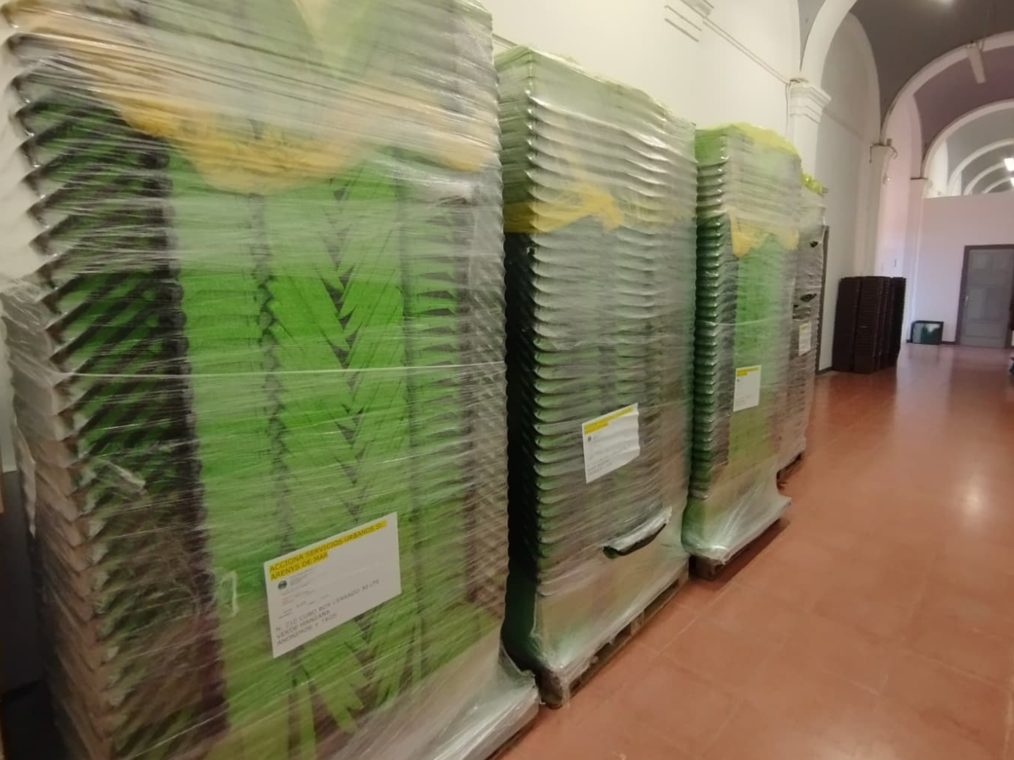 arrenquen els punts informatius i de recollida de material per al porta a porta