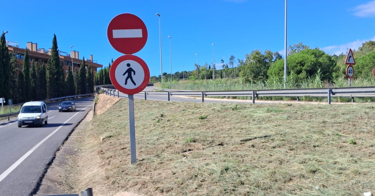 desbrossament i neteja del tram de la sortida de l'autopista c32