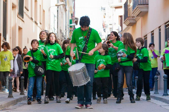 Riera, davant del C.C. Calisay