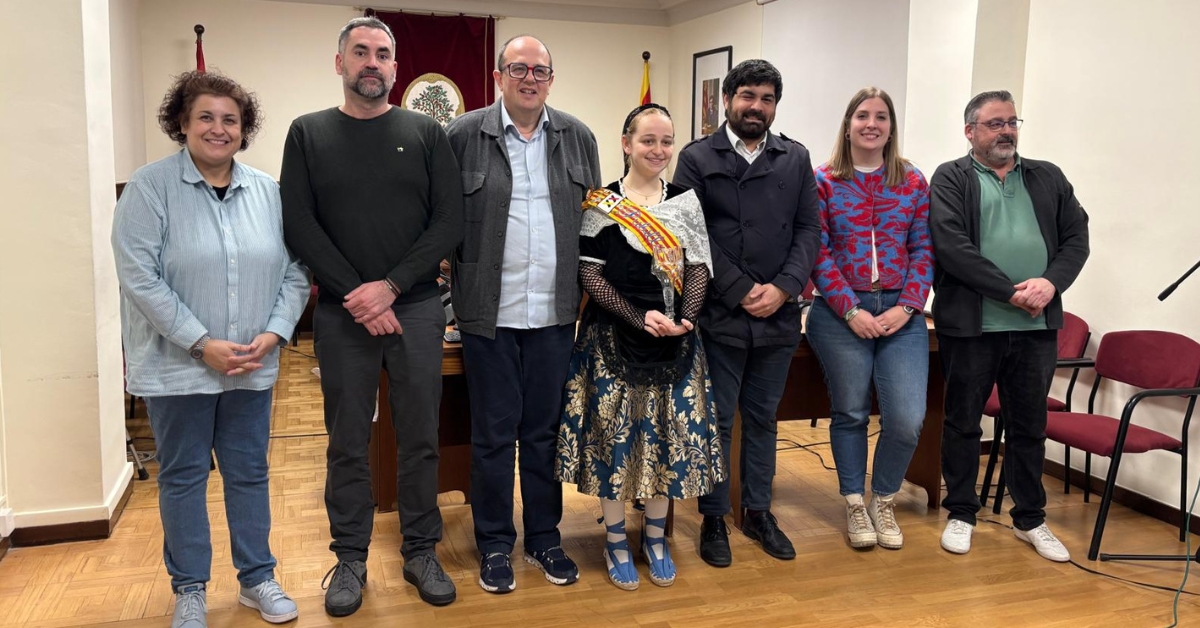 l'ajuntament homenatja a l'arenyenca laia g�mez, pubilla de catalunya 2025