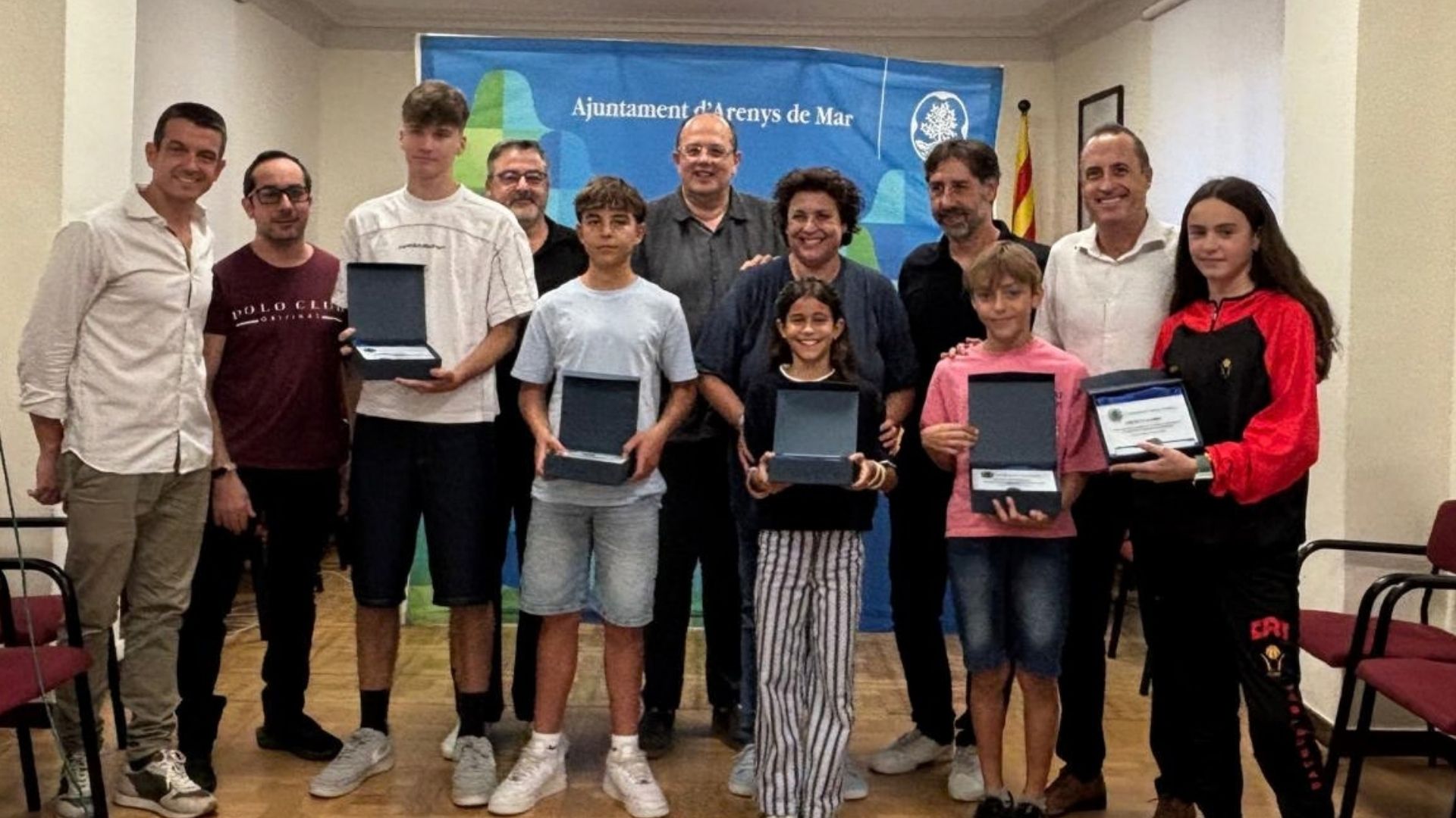 l'ajuntament homenatja cinc joves esportistes arenyencs pels seus �xits