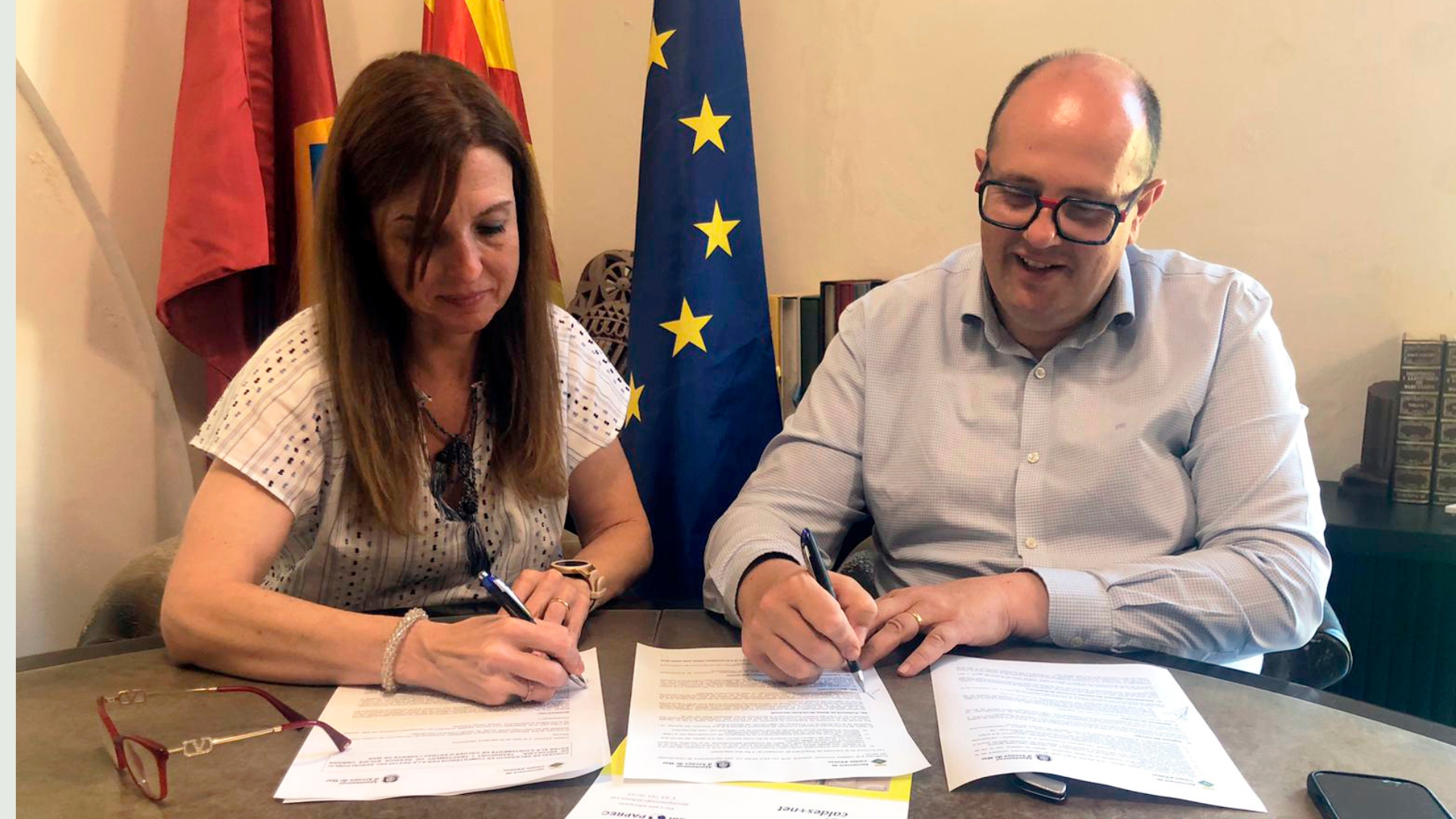 arenys de mar i caldes d'estrac signen el conveni per optimitzar la gesti� de residus a les zones frontereres