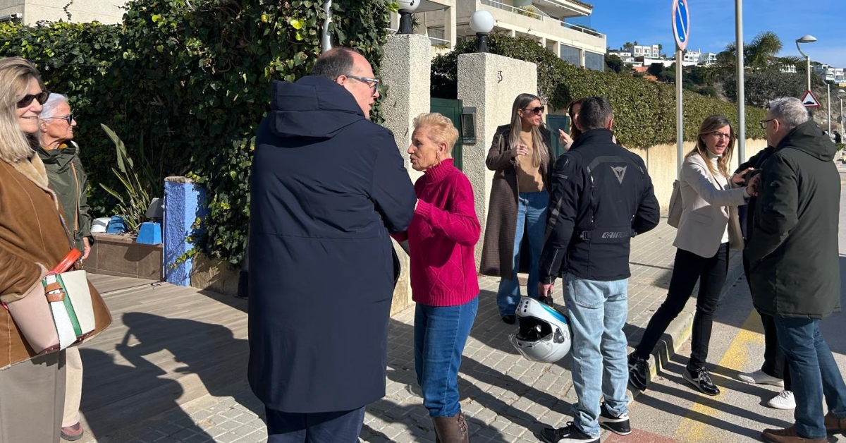 l'alcalde i la diputada m�riam nogueras visiten el nou passeig de la musclera