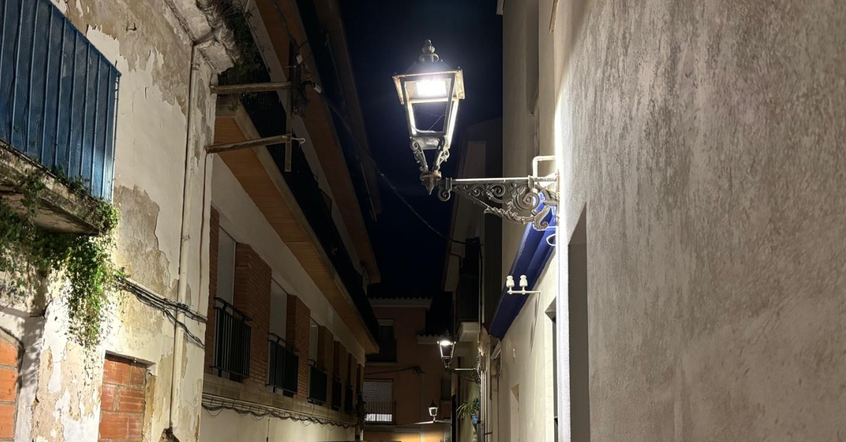 l'ajuntament continua la instal�laci� d'enllumenat led en diferents carrers de la vila